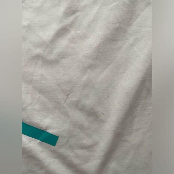 Nike white workout shirt - Picture 5 of 6